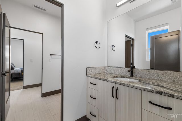 5043 W Oakford Dr., Meridian, ID 83646