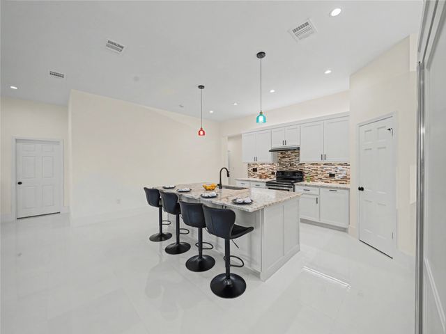 7712 Colton Drive, White Settlement, TX 76108