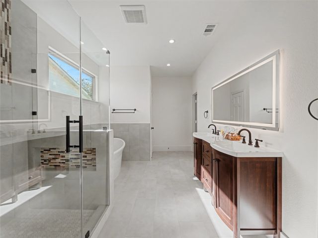 7712 Colton Drive, White Settlement, TX 76108