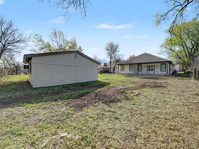 7712 Colton Drive, White Settlement, TX 76108