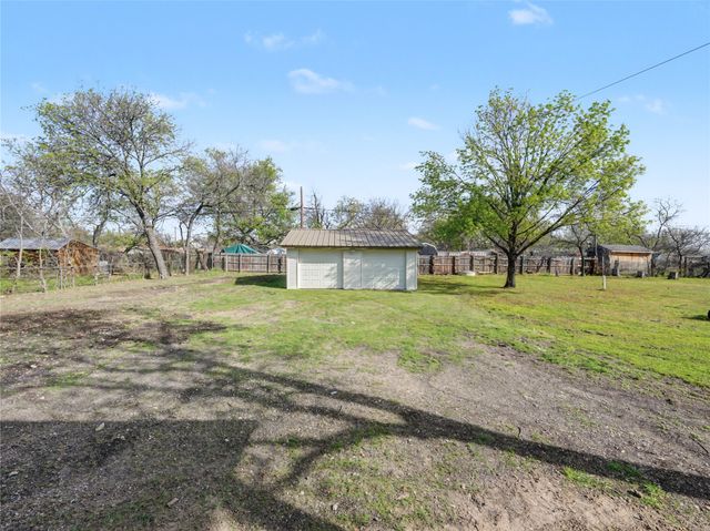 7712 Colton Drive, White Settlement, TX 76108