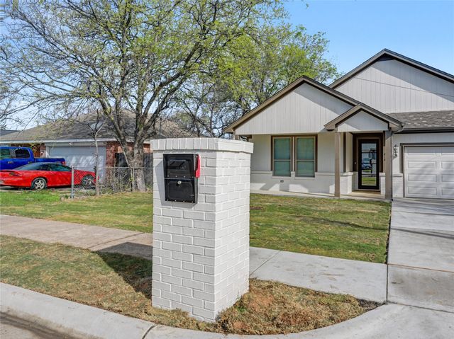7712 Colton Drive, White Settlement, TX 76108