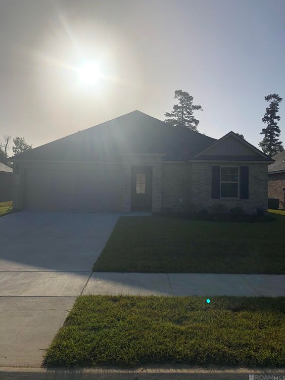 13111 Fowler Dr, Denham Springs, LA 70706