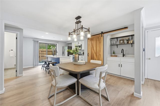 907 Camelot Drive, Mccandless, PA 15237