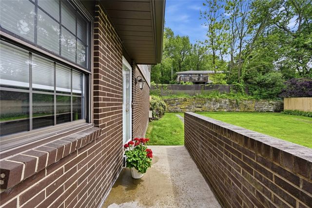 907 Camelot Drive, Mccandless, PA 15237