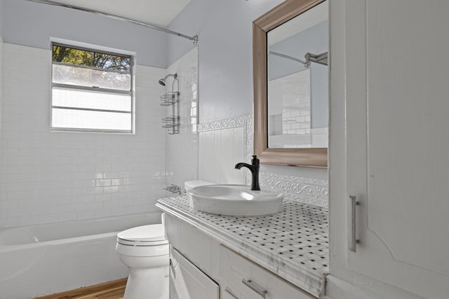 902 Blueridge pkwy, Longview, TX 75605