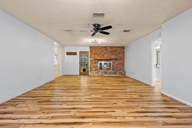 902 Blueridge pkwy, Longview, TX 75605