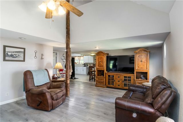 18040 E Holt Road, Lincoln, AR 72744