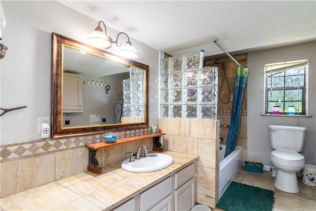 18040 E Holt Road, Lincoln, AR 72744