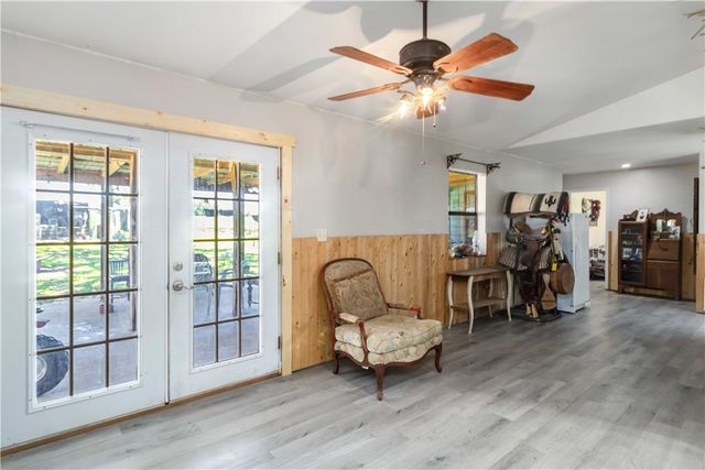 18040 E Holt Road, Lincoln, AR 72744