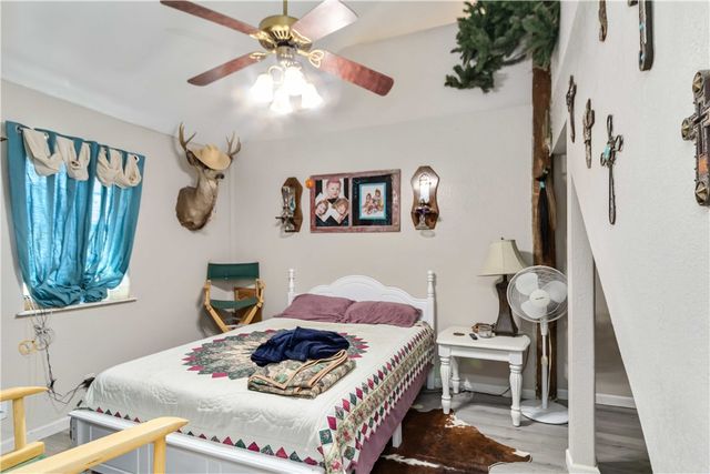 18040 E Holt Road, Lincoln, AR 72744