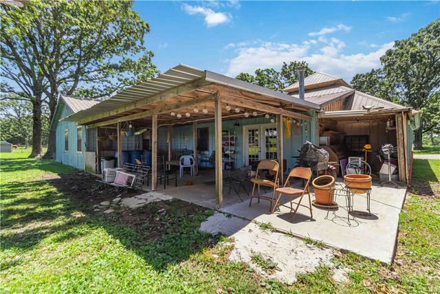 18040 E Holt Road, Lincoln, AR 72744