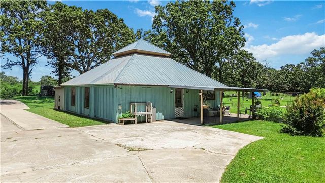 18040 E Holt Road, Lincoln, AR 72744