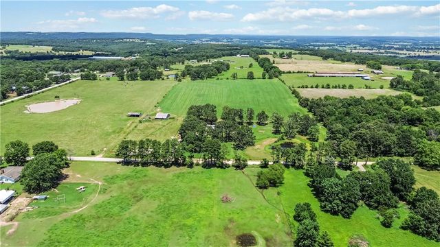 18040 E Holt Road, Lincoln, AR 72744