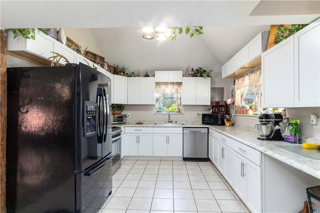 18040 E Holt Road, Lincoln, AR 72744