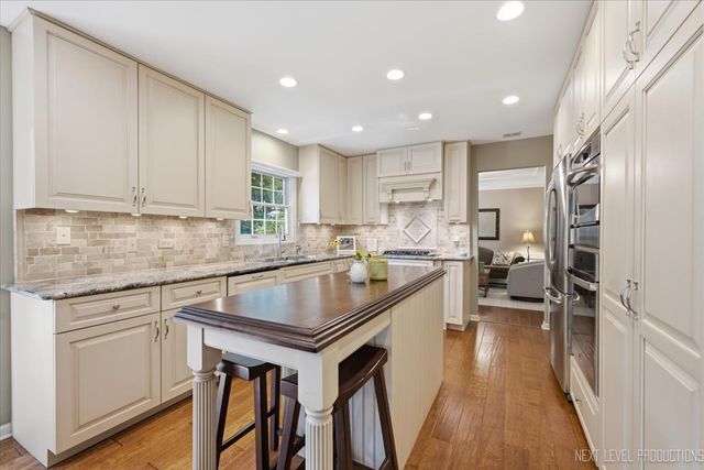 5386 Candlewood Court, Lisle, IL 60532
