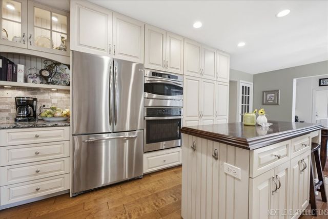 5386 Candlewood Court, Lisle, IL 60532