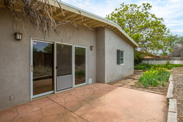 3813 La Hacienda Drive NE, Albuquerque, NM 87110