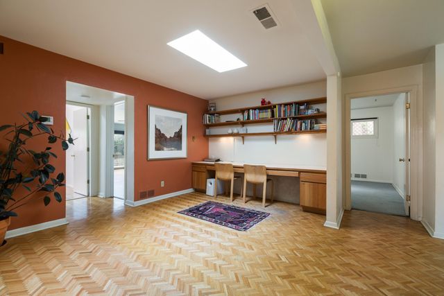3813 La Hacienda Drive NE, Albuquerque, NM 87110