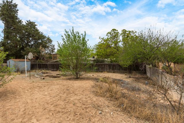 3813 La Hacienda Drive NE, Albuquerque, NM 87110