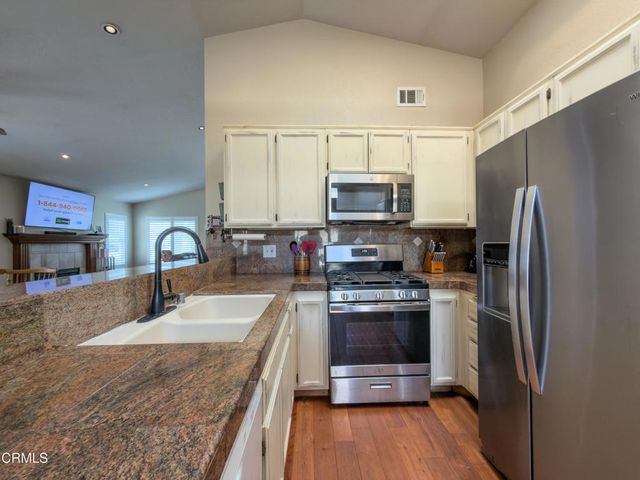 15259 Monroe Avenue, Moorpark, CA 93021
