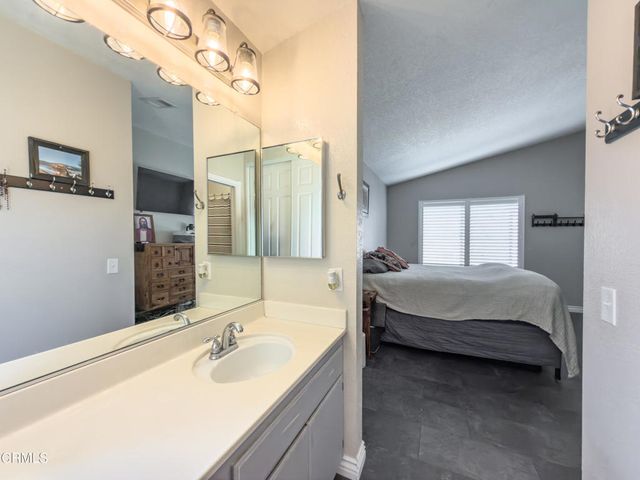 15259 Monroe Avenue, Moorpark, CA 93021