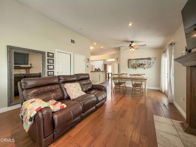 15259 Monroe Avenue, Moorpark, CA 93021