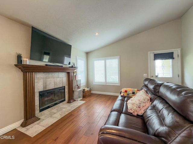 15259 Monroe Avenue, Moorpark, CA 93021