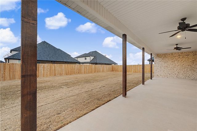 1110 Canyon Maple Street, Centerton, AR 72719