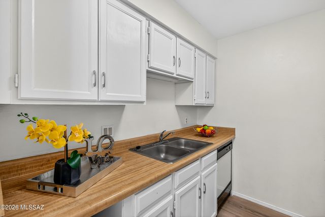 2601 W Broadway Blvd Apt 377, Tucson, AZ 85745