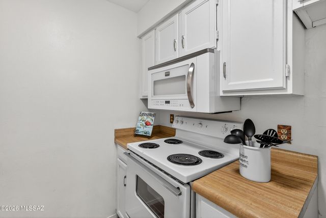 2601 W Broadway Blvd Apt 377, Tucson, AZ 85745