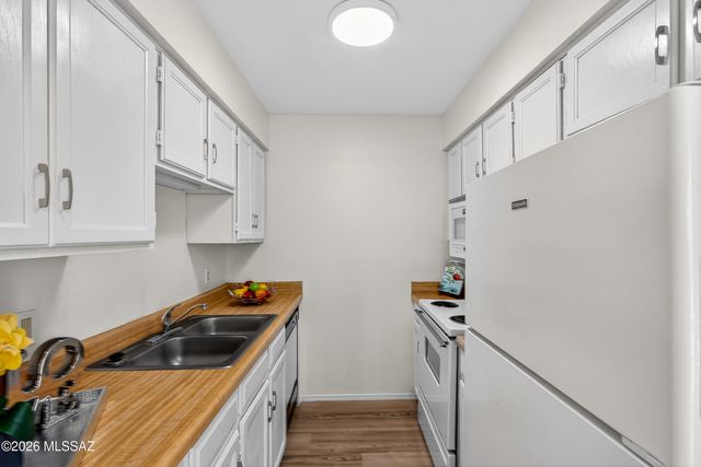 2601 W Broadway Blvd Apt 377, Tucson, AZ 85745