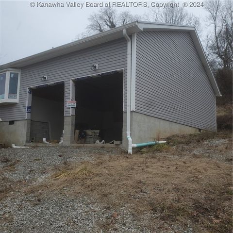 1504 Ravinia Road, Charleston, WV 25314