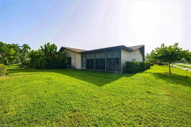 102 Round Key CIR G3, Naples, FL 34112
