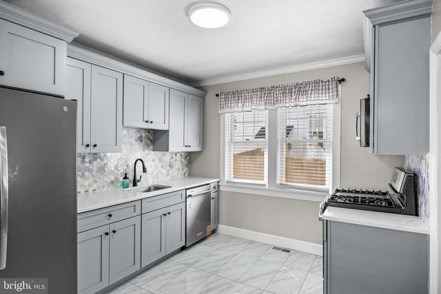 6711 COLLINS AVE, Pennsauken, NJ 08109