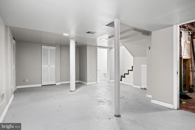 6711 COLLINS AVE, Pennsauken, NJ 08109