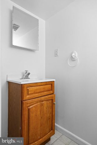 6711 COLLINS AVE, Pennsauken, NJ 08109