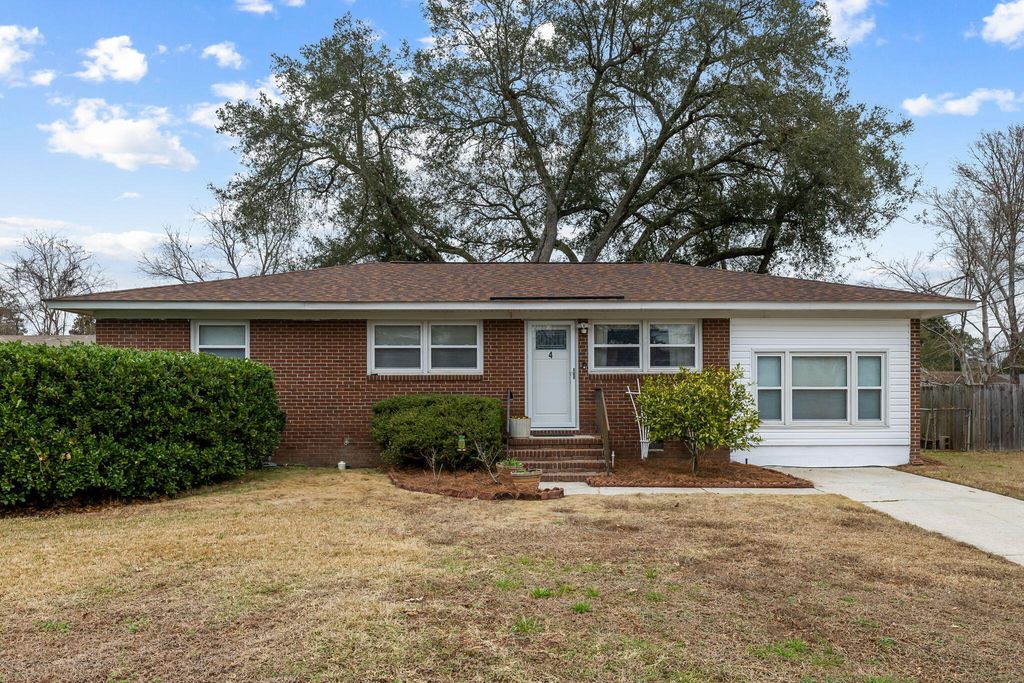 4 Newark Avenue, Goose Creek, SC 29445