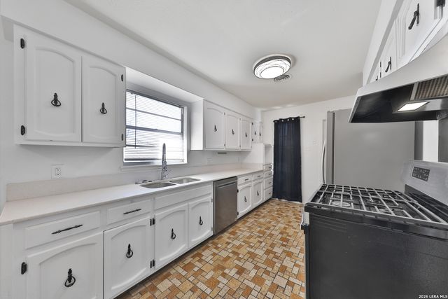 518 Dresden, San Antonio, TX 78213