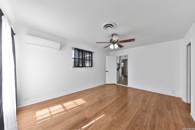 518 Dresden, San Antonio, TX 78213