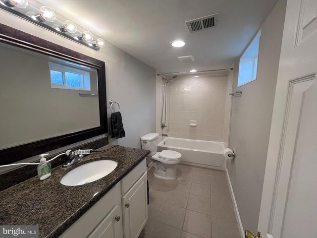 7021 HICKORY HILL RD, Falls Church, VA 22042
