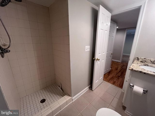 7021 HICKORY HILL RD, Falls Church, VA 22042