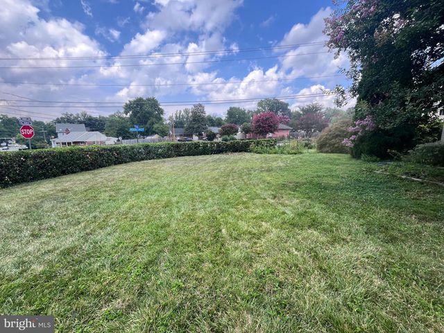 7021 HICKORY HILL RD, Falls Church, VA 22042