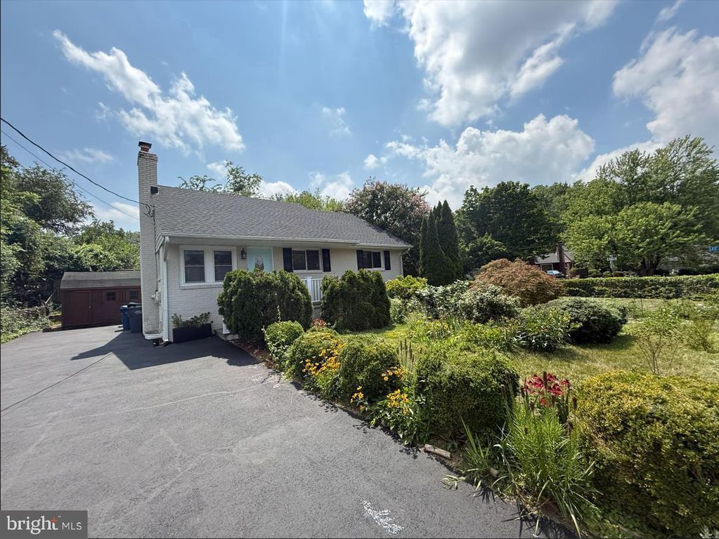 7021 HICKORY HILL RD, Falls Church, VA 22042