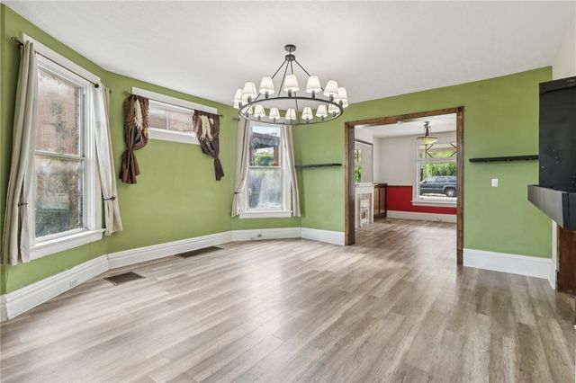 38 Watson Blvd, Observatory Hill, PA 15214