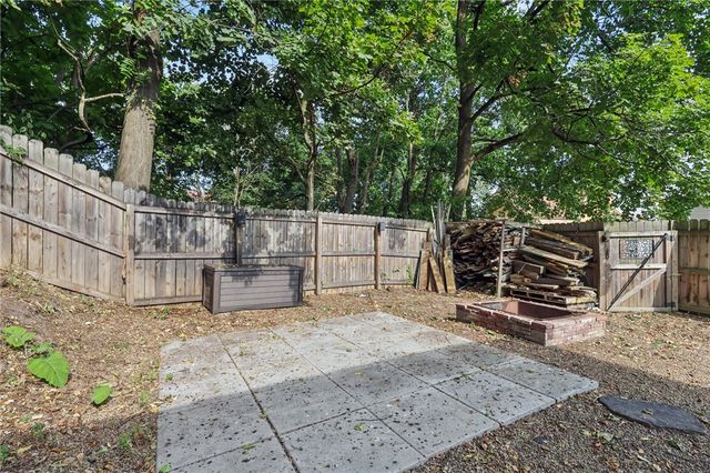 38 Watson Blvd, Observatory Hill, PA 15214