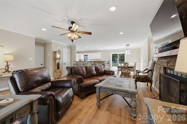 40 Candlewick Cove Drive, Taylorsville, NC 28681