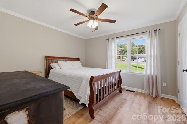 40 Candlewick Cove Drive, Taylorsville, NC 28681