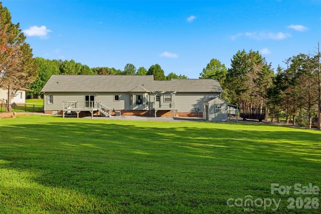 40 Candlewick Cove Drive, Taylorsville, NC 28681