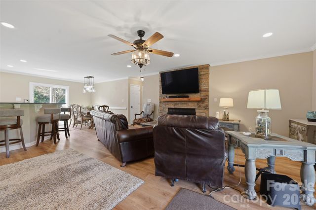 40 Candlewick Cove Drive, Taylorsville, NC 28681